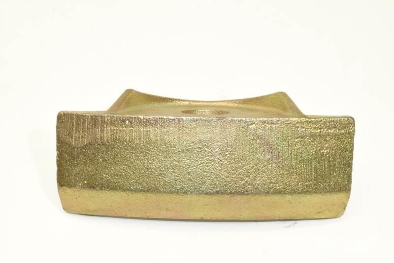  Leland مكونات أخرى