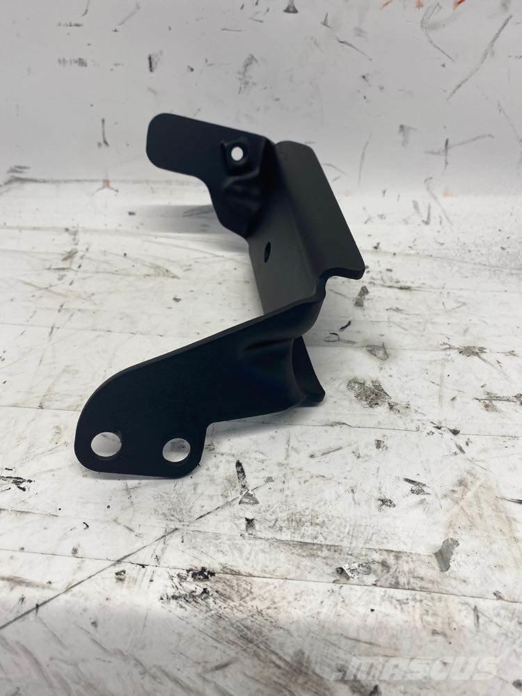 Mack MP8 مكونات أخرى