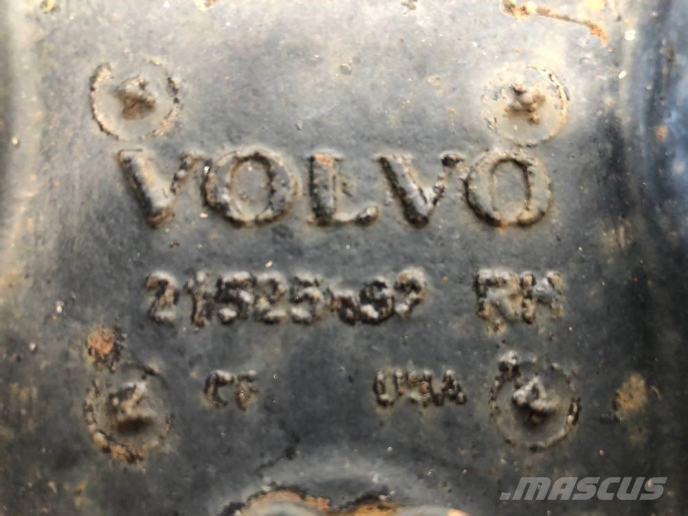 Volvo VNL الشاسيه والتعليق