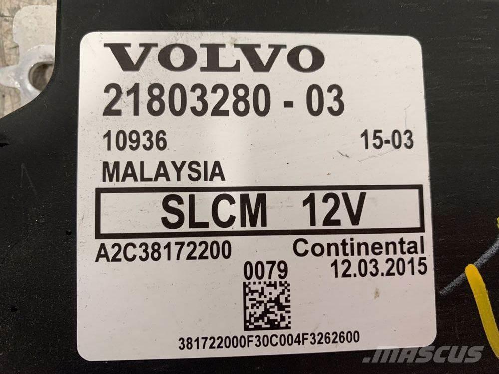 Volvo VNL كابينة والداخلية