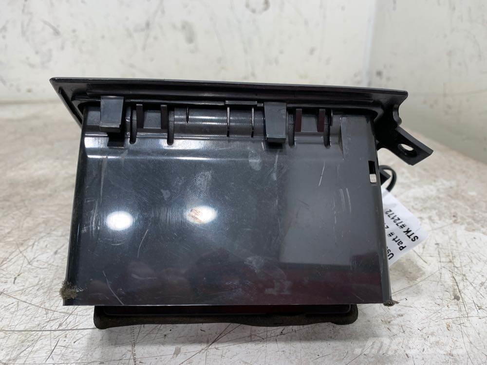 Volvo VNL إلكترونيات