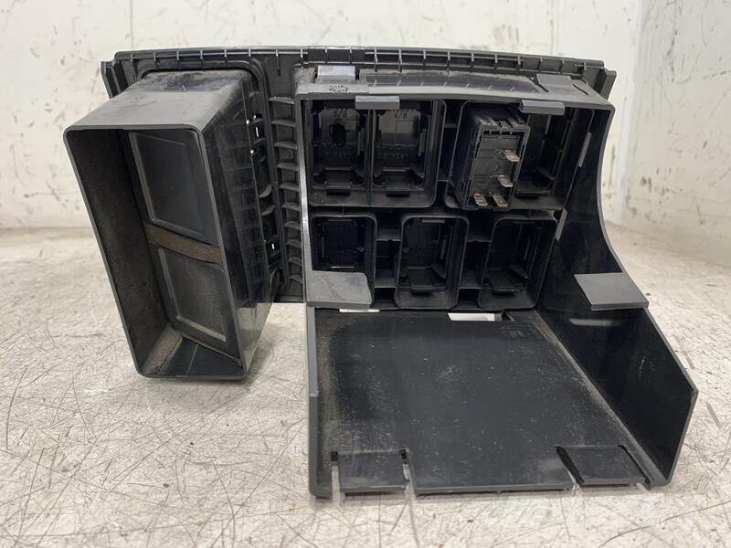 Volvo VNL إلكترونيات