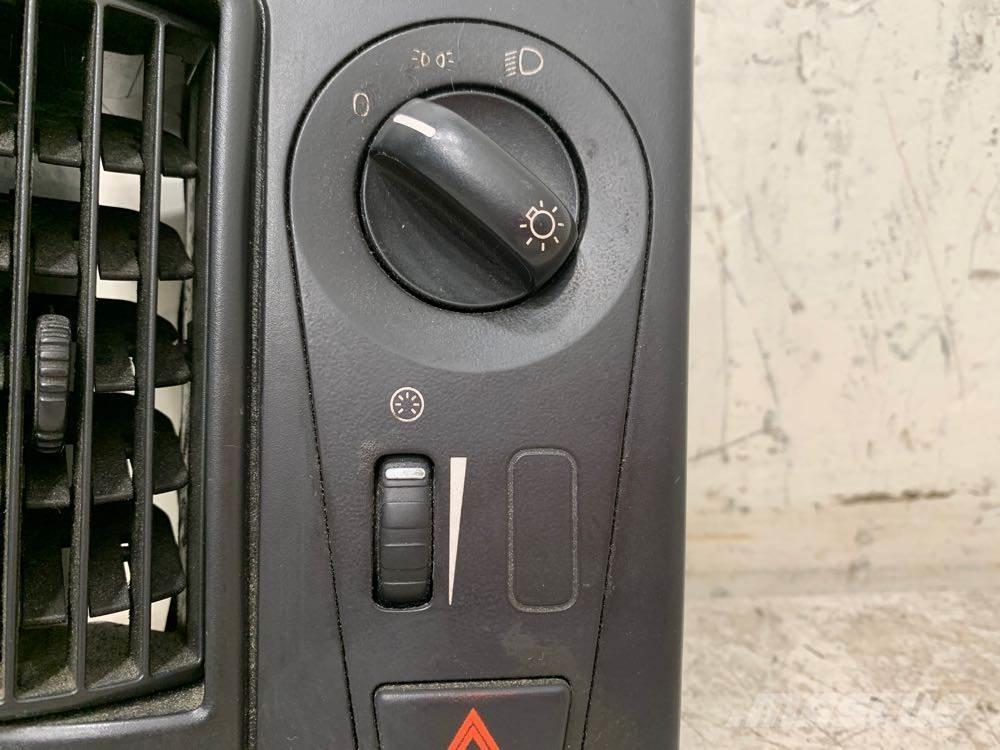 Volvo VNL إلكترونيات