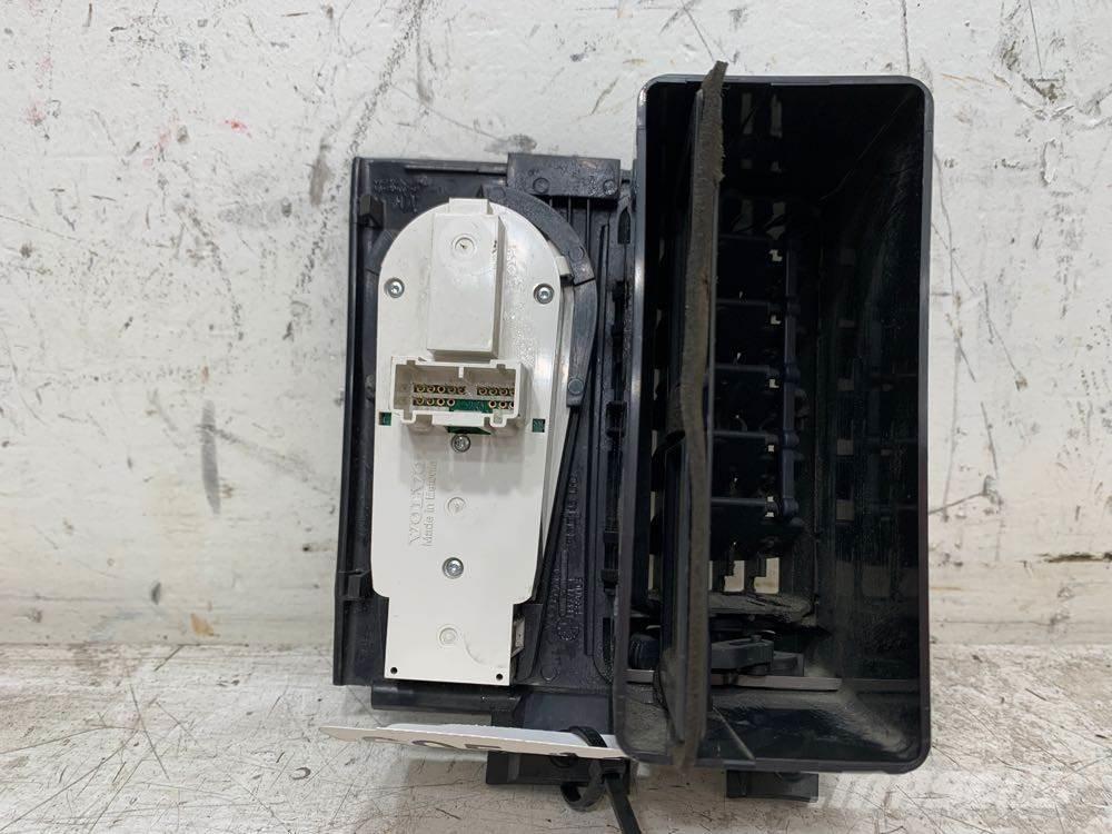 Volvo VNL إلكترونيات