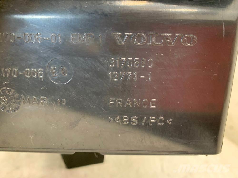 Volvo VNL إلكترونيات