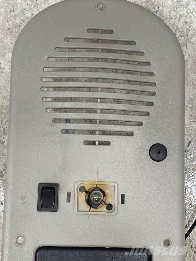 Volvo VNL إلكترونيات