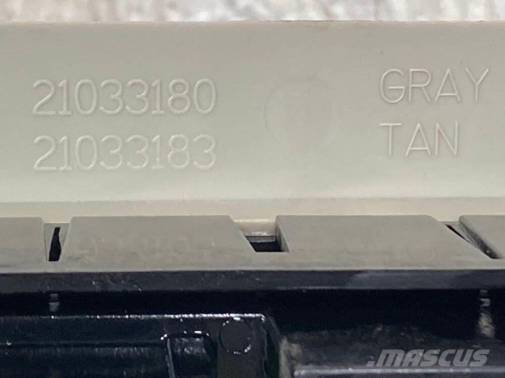 Volvo VNL إلكترونيات