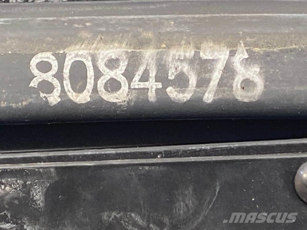 Volvo VNL كابينة والداخلية