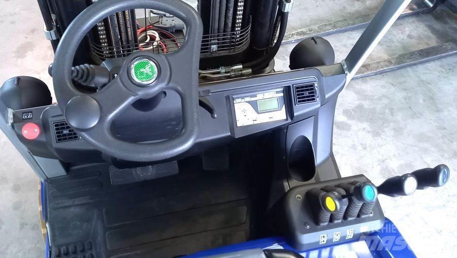 Cesab B 318 شاحنات ذات رافعات شوكية تعمل بالكهرباء