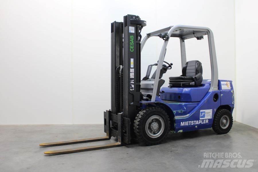 Cesab M 325 D شاحنات الديزل
