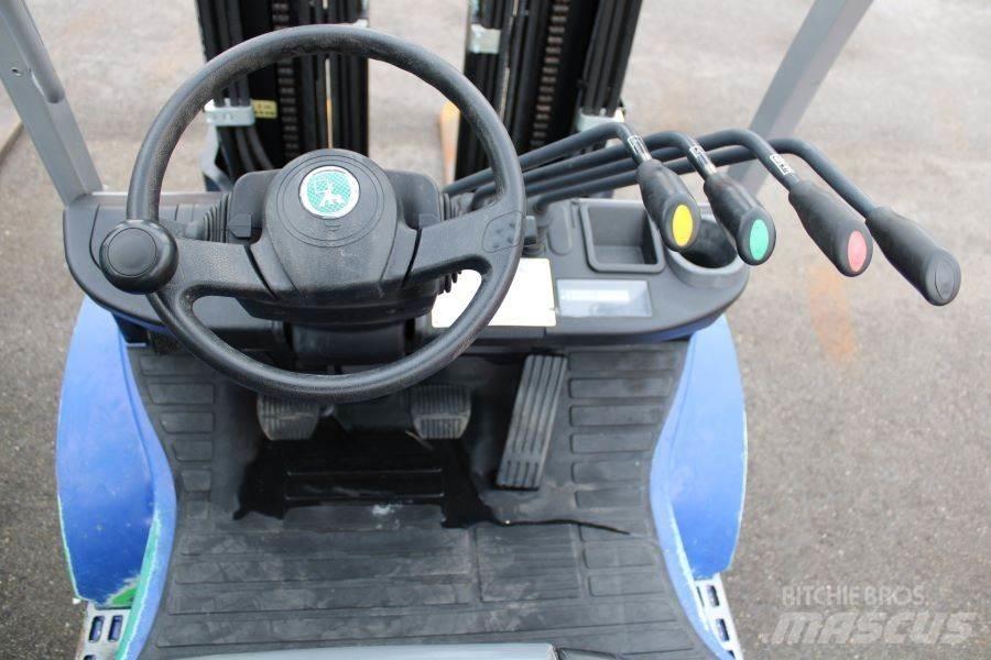 Cesab M 325 D شاحنات الديزل