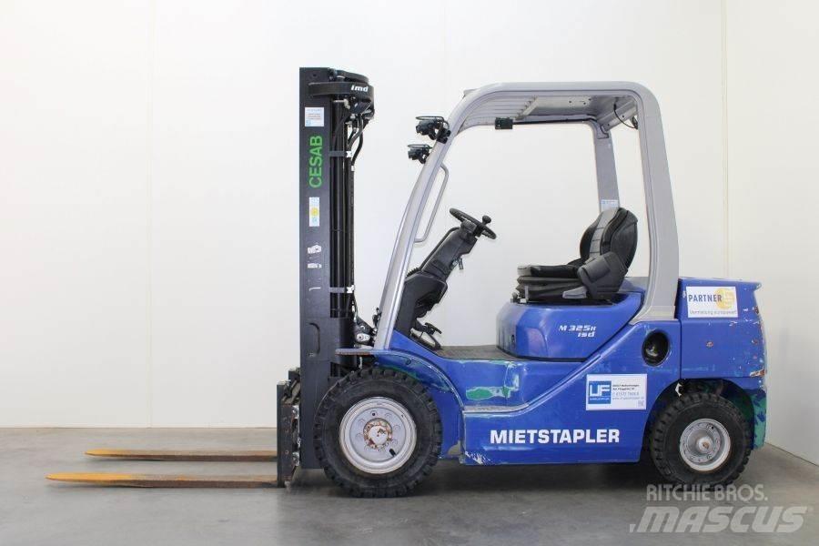 Cesab M 325 D شاحنات الديزل
