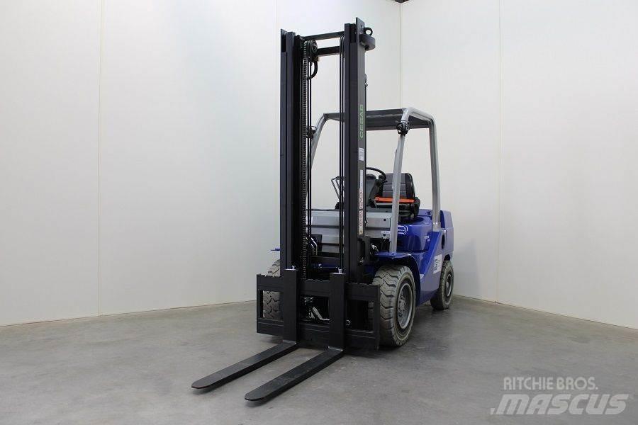 Cesab M 330 DV شاحنات الديزل