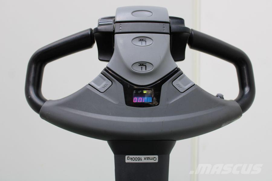 Cesab P 216 معدات الرفع منخفض المستوى