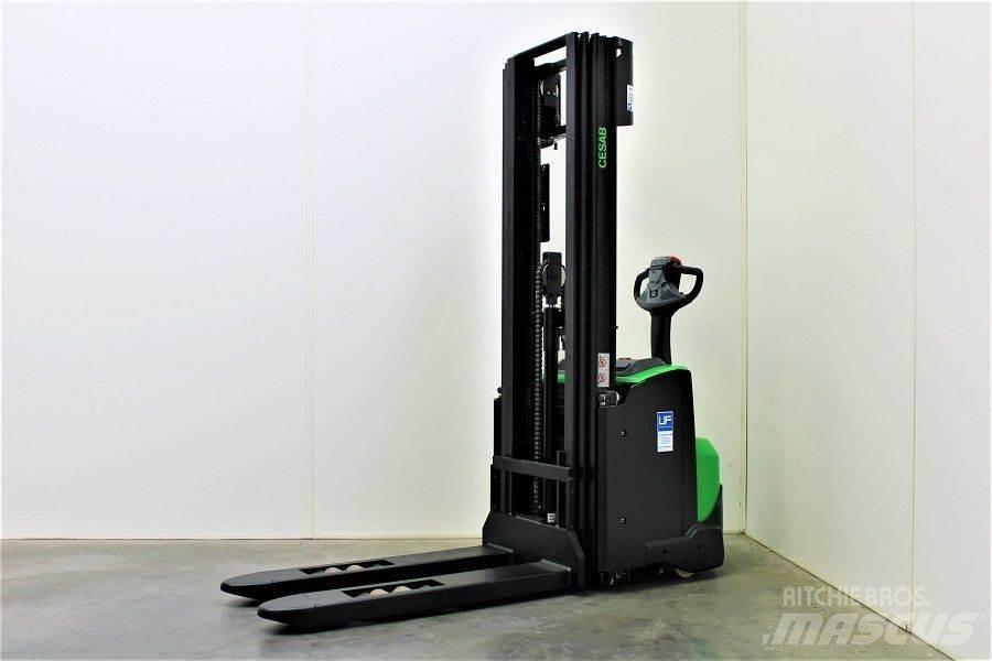 Cesab S 214 L / 445 معدات التكديس الجوالة