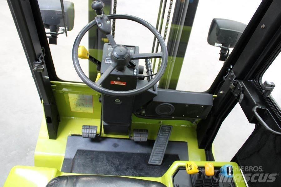 Clark DPM 30 شاحنات الديزل