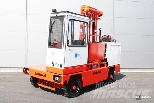 Fantuzzi SF 30 لوادر جانبية