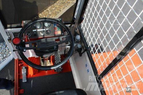 Fantuzzi SF 30 لوادر جانبية