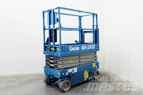 Genie GS 1932 رافعات مقصية الشكل