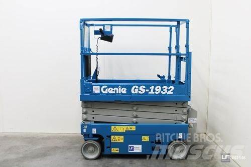 Genie GS 1932 رافعات مقصية الشكل
