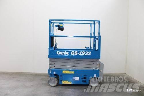 Genie GS 1932 رافعات مقصية الشكل