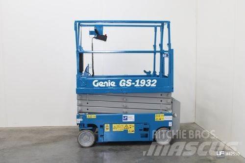 Genie GS 1932 رافعات مقصية الشكل
