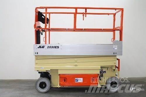 JLG 2030 ES رافعات مقصية الشكل