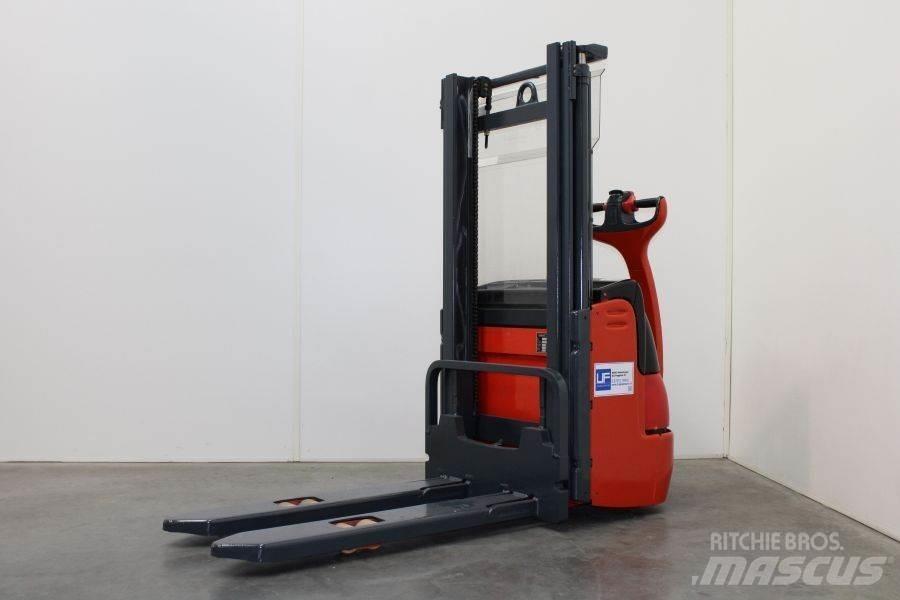 Linde L12 معدات التكديس الجوالة