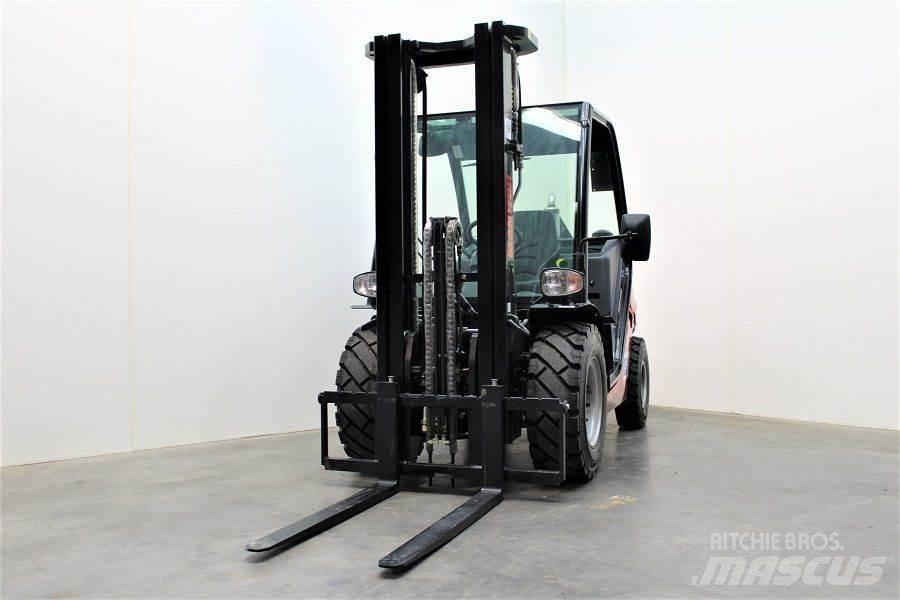 Manitou MSI 25 D شاحنات الطرق الوعرة