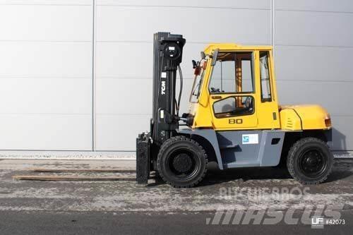 TCM FD 80-9 شاحنات الديزل