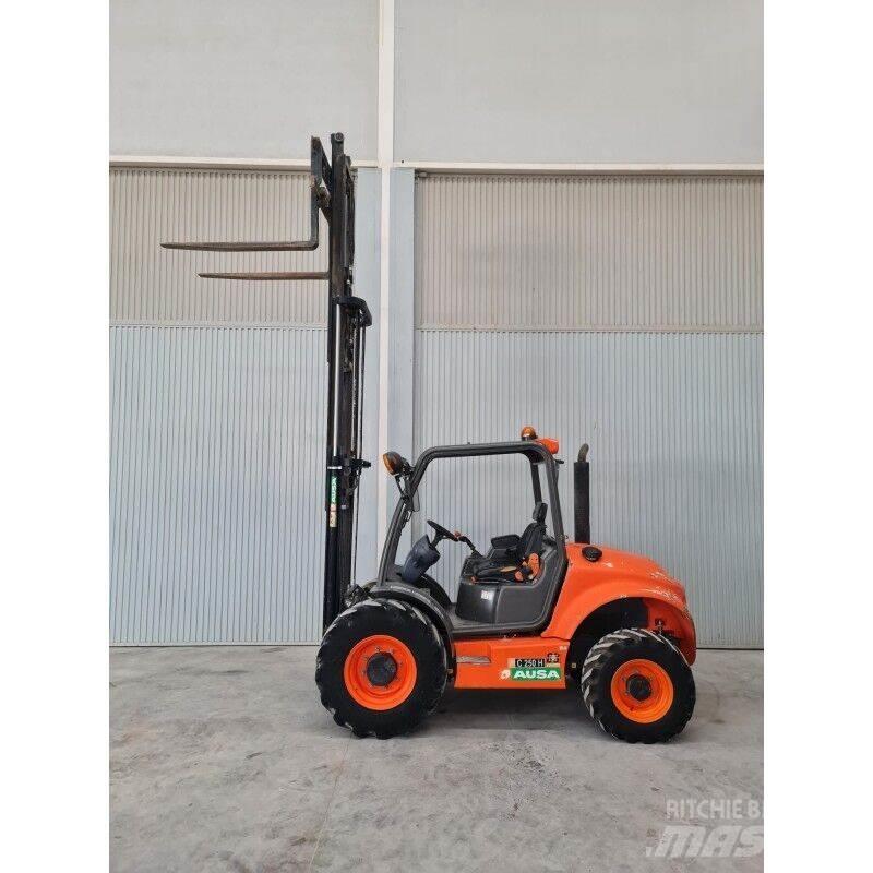 Ausa C250H شاحنات الطرق الوعرة