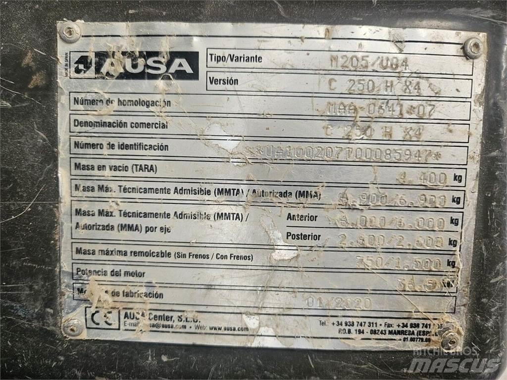 Ausa C250H شاحنات الطرق الوعرة