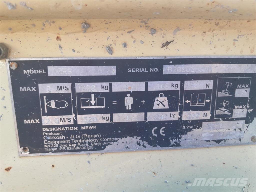 JLG 10RS رافعات مقصية الشكل