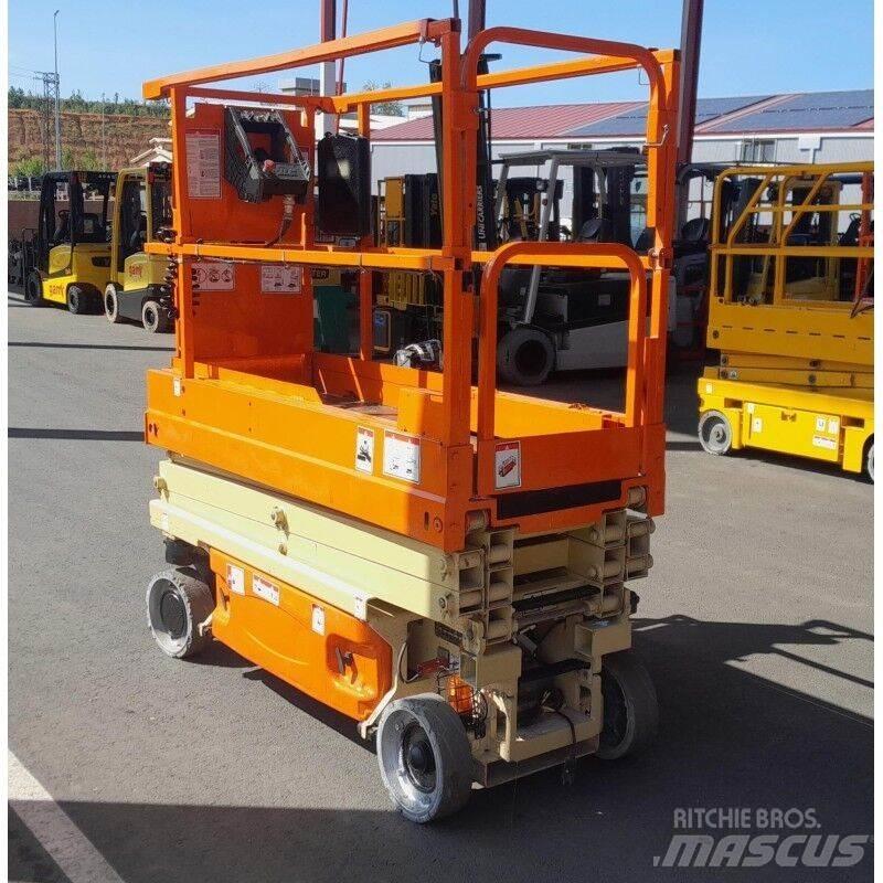 JLG 1930 ES رافعات مقصية الشكل