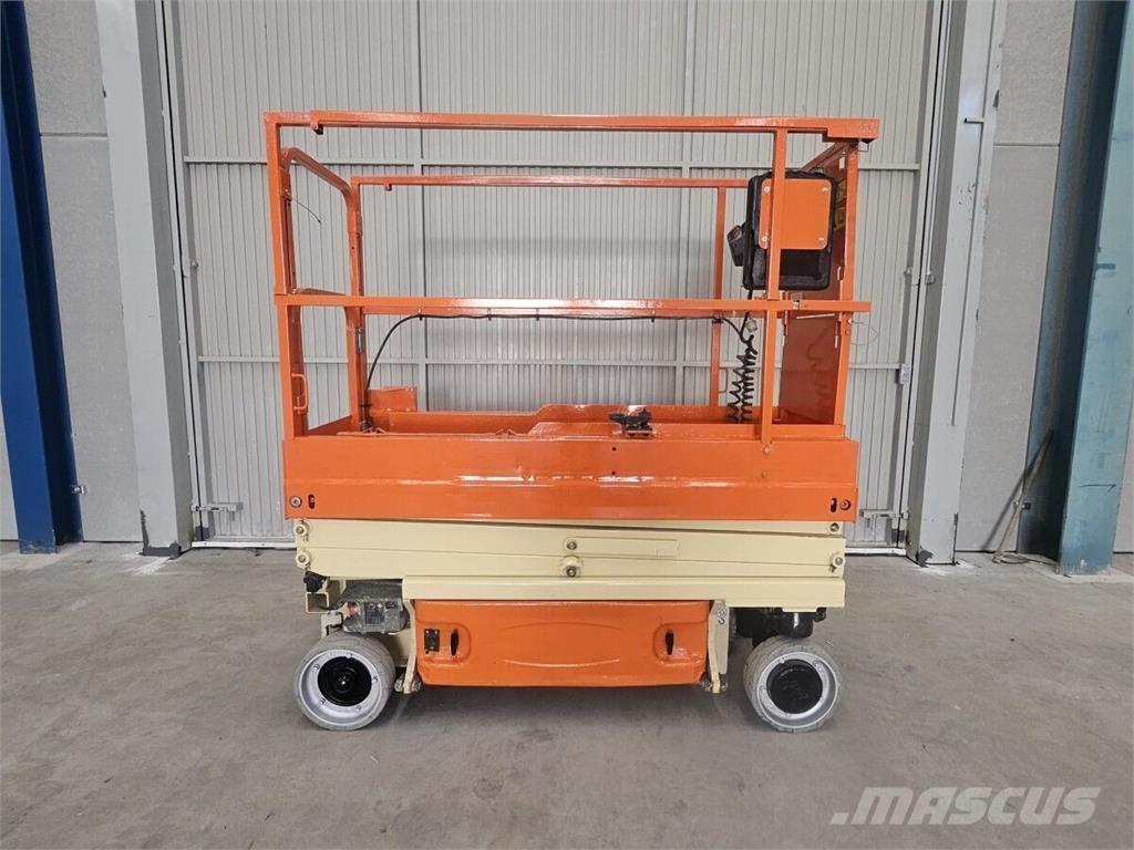 JLG 1930 ES رافعات مقصية الشكل