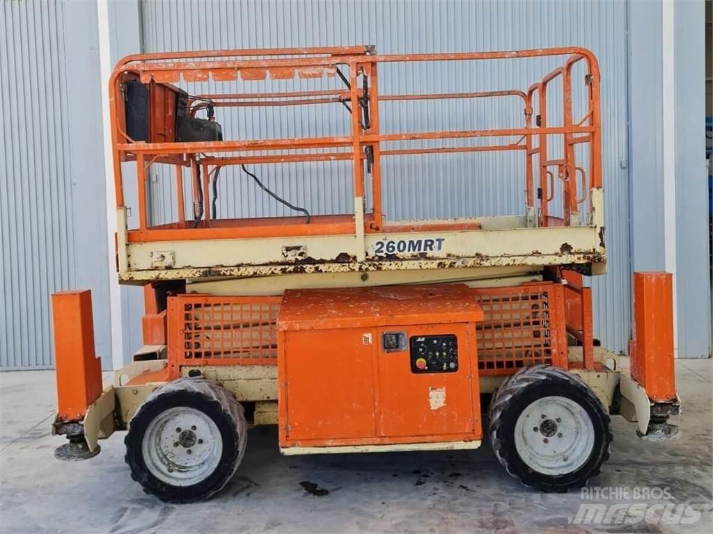 JLG 260 MRT رافعات مقصية الشكل