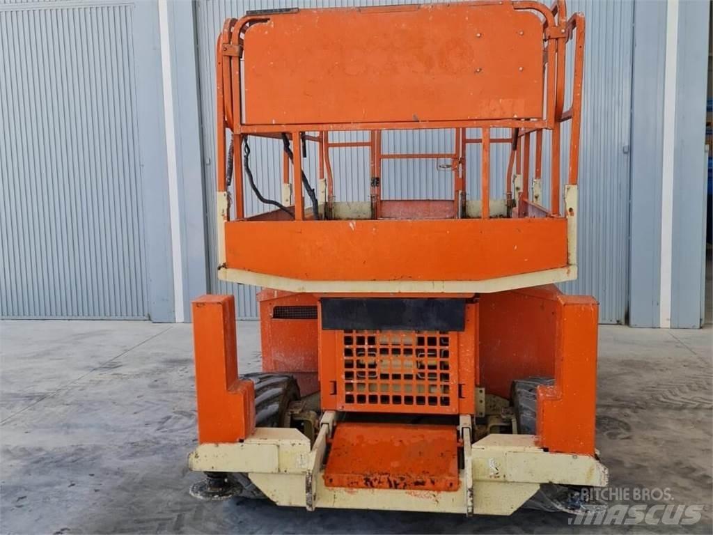 JLG 260 MRT رافعات مقصية الشكل