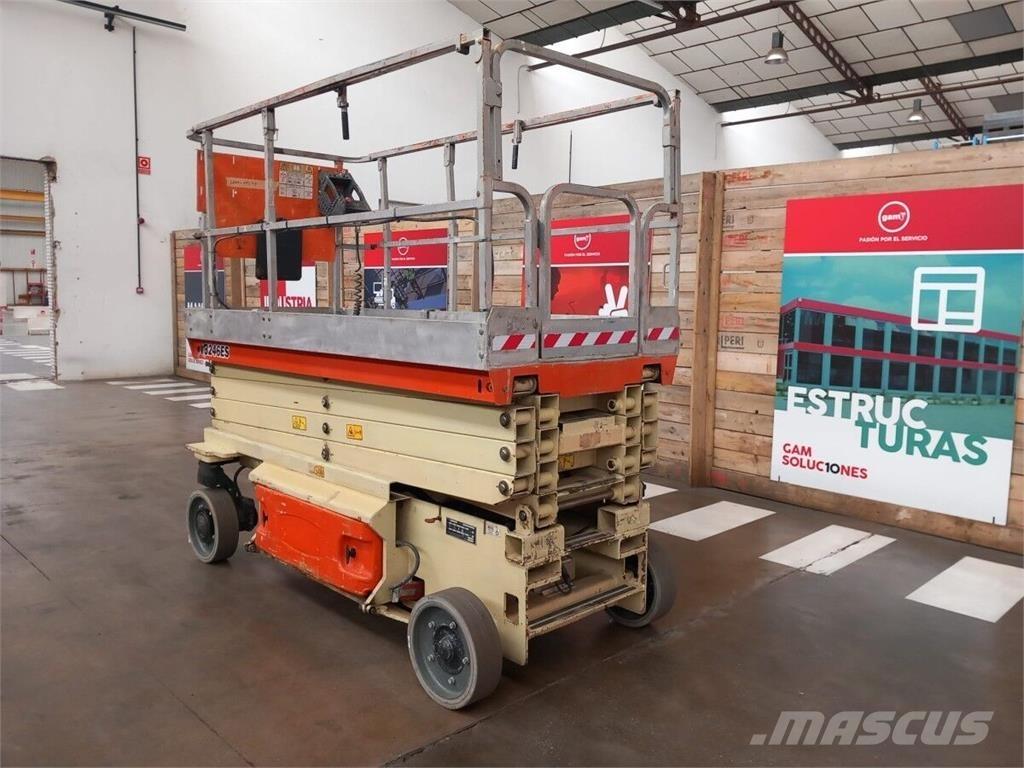 JLG 3246ES رافعات مقصية الشكل