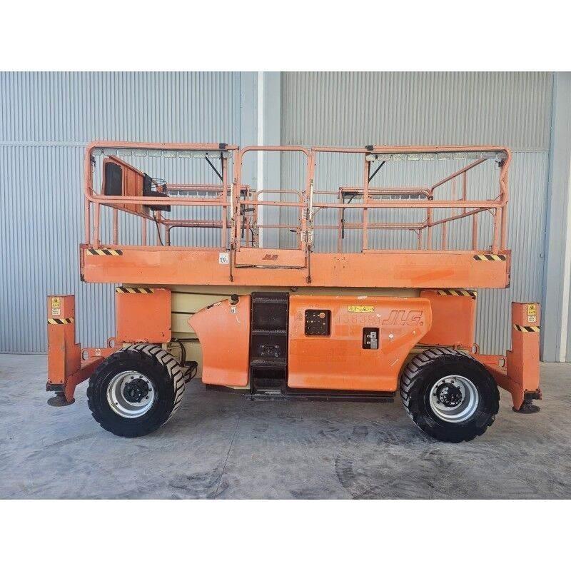 JLG 3394 RT رافعات مقصية الشكل