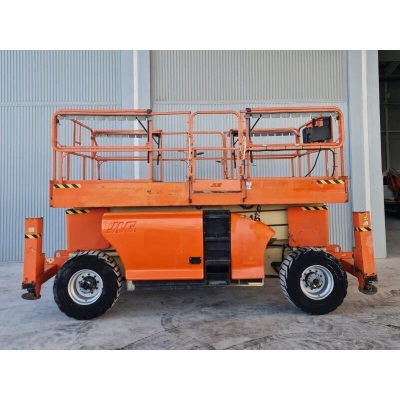 JLG 3394 RT رافعات مقصية الشكل