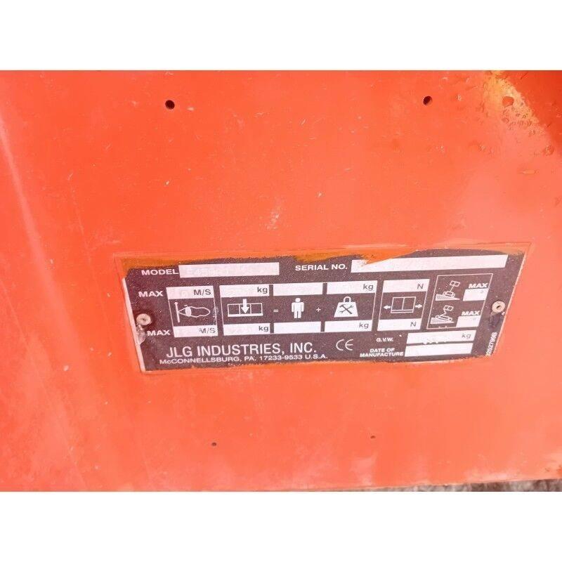 JLG E450AJ رافعات سلة مفصلية