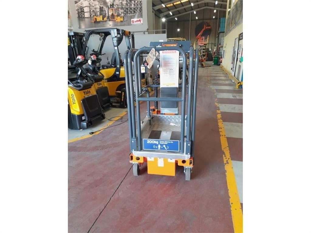 JLG NANO SP رافعات السارية الرأسية