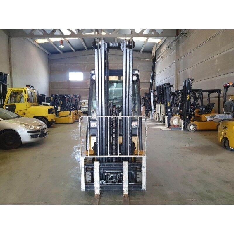 Yale LO2.5 شاحنات LPG