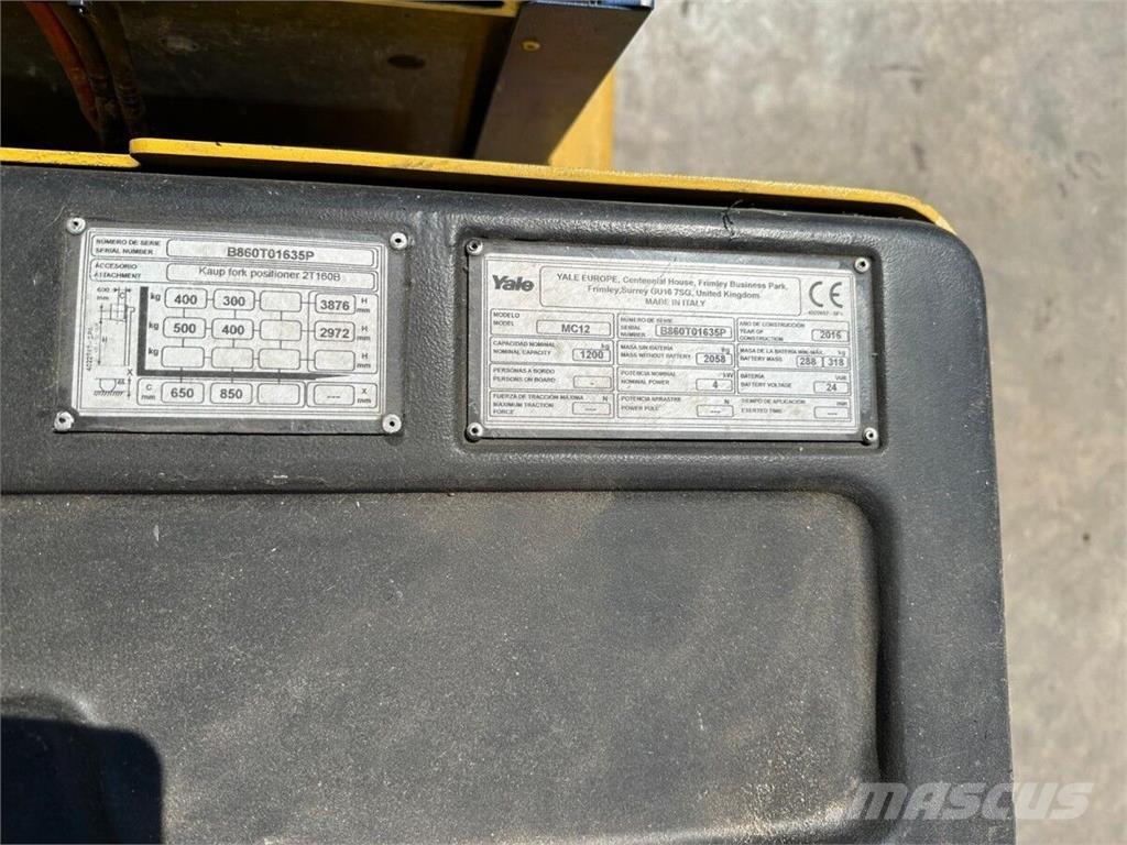 Yale MC12 أخرى