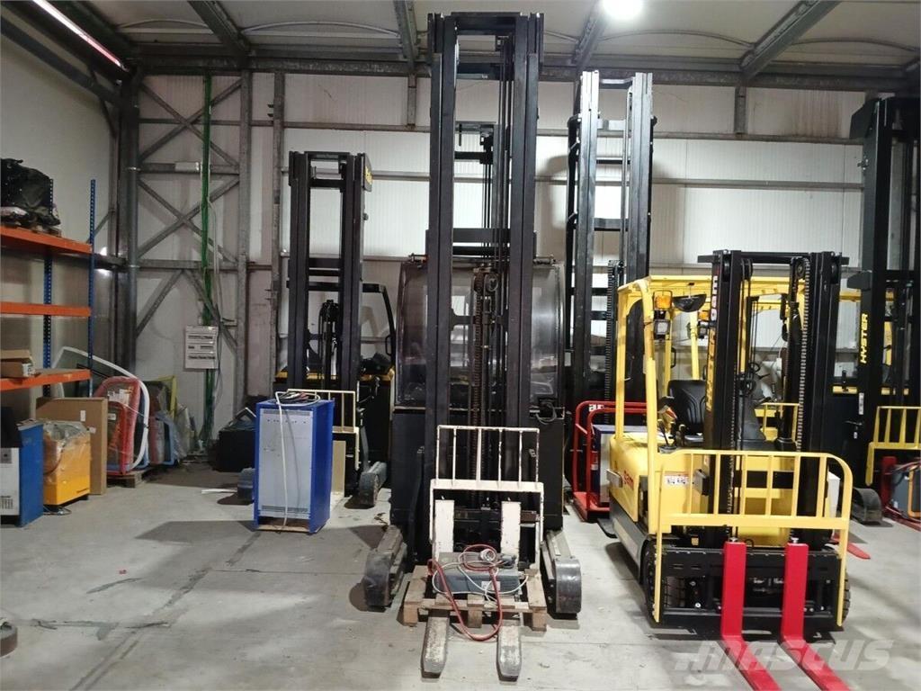 Yale MR16H شاحنة مناولة