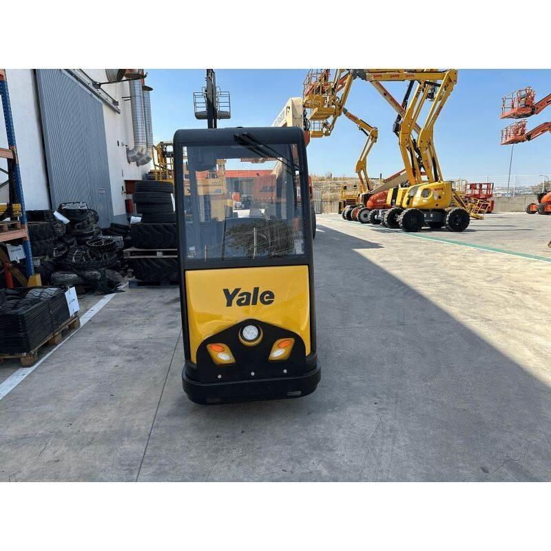 Yale MT70 شاحنة قاطرة