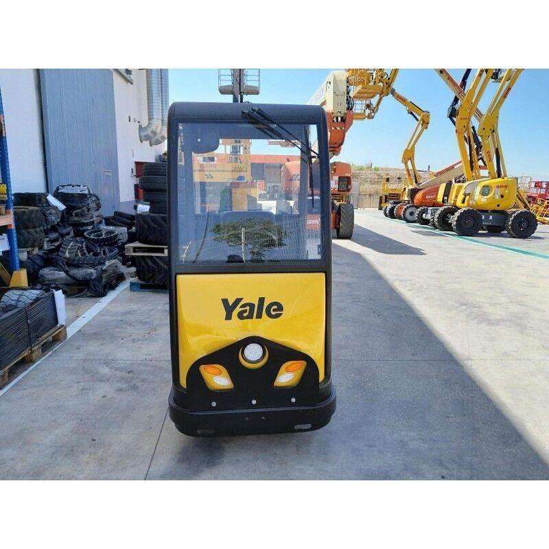 Yale MT70 شاحنة قاطرة