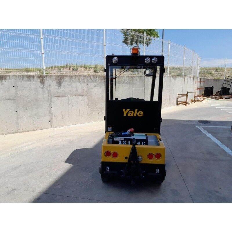 Yale MT70 شاحنة قاطرة