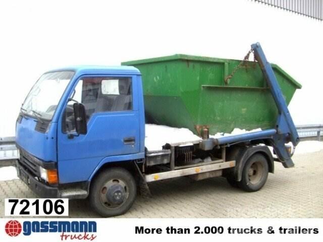 Mitsubishi Canter 4x2 شاحنات قابلة للفك
