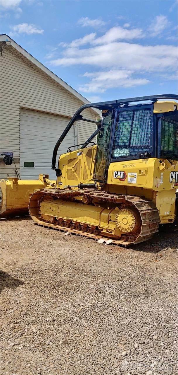 CAT D3 LGP بلدوزرات مجنزرة
